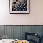 Chez Marie Отель *