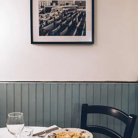 Chez Marie Hotel *