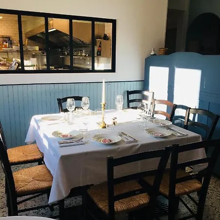 Chez Marie فندق *